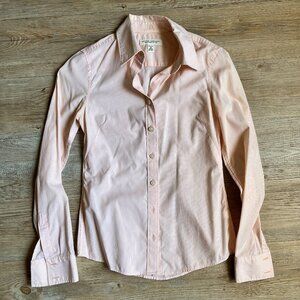 Banana Republic non-iron fitted shirt in size 00, peach orange